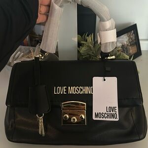 Love Moschino